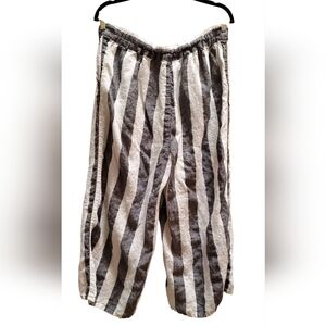 SOLD Christian Siriano Women’s White & Black Wide Legged Trouser L